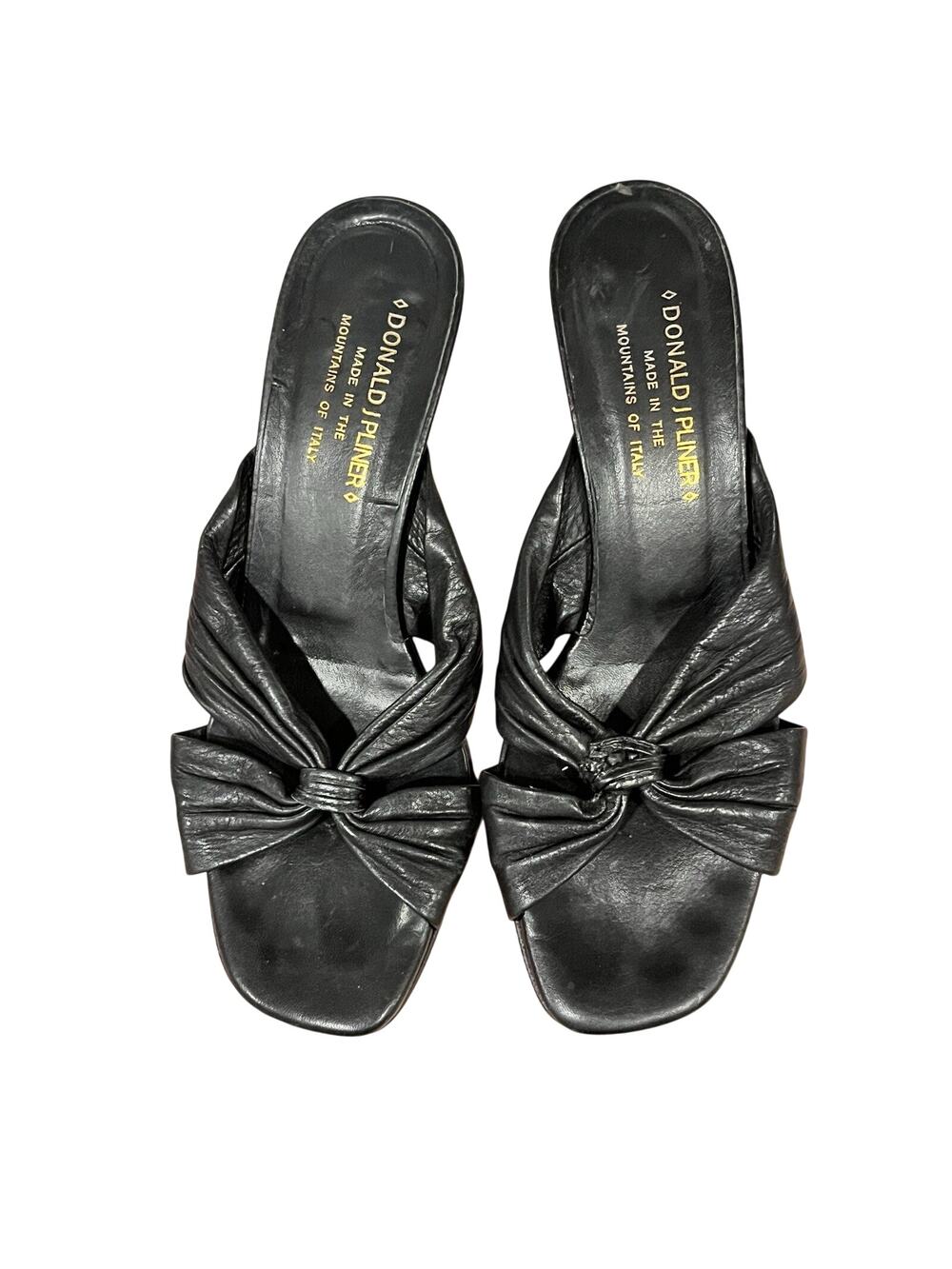 Women’s Italy Donald J Pliner soft black leather Kitten heels shoe size 7.5N